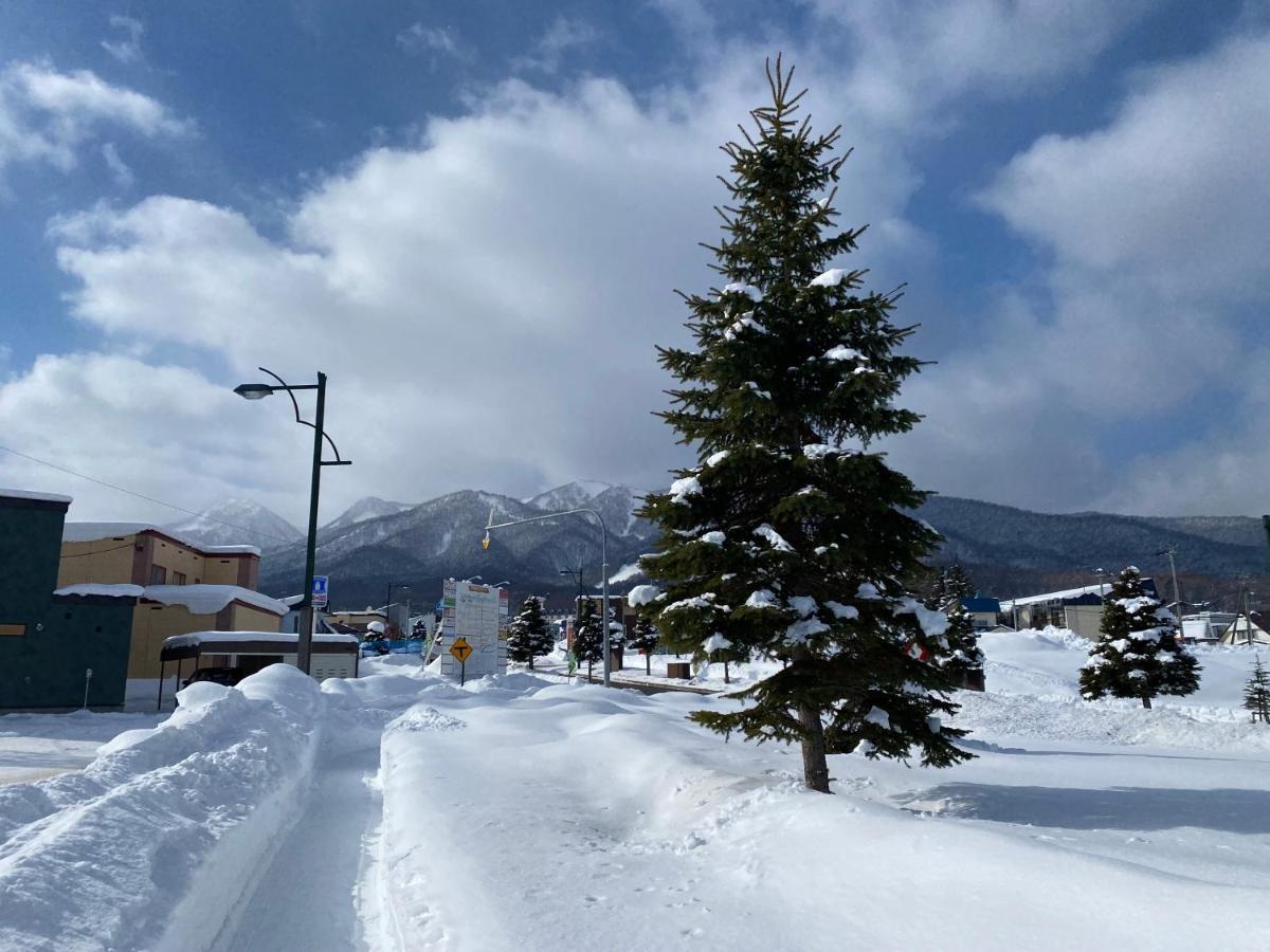 Hotel Edel Warme Furano Exterior photo